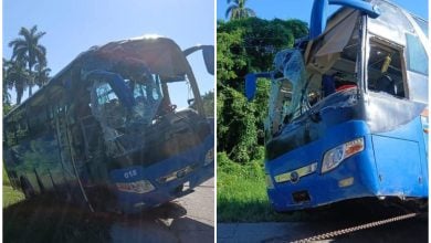 Fotografías que muestran el daño sufrido por el vehículo. (Foto © Alexander Rios Cruz-Facebook)