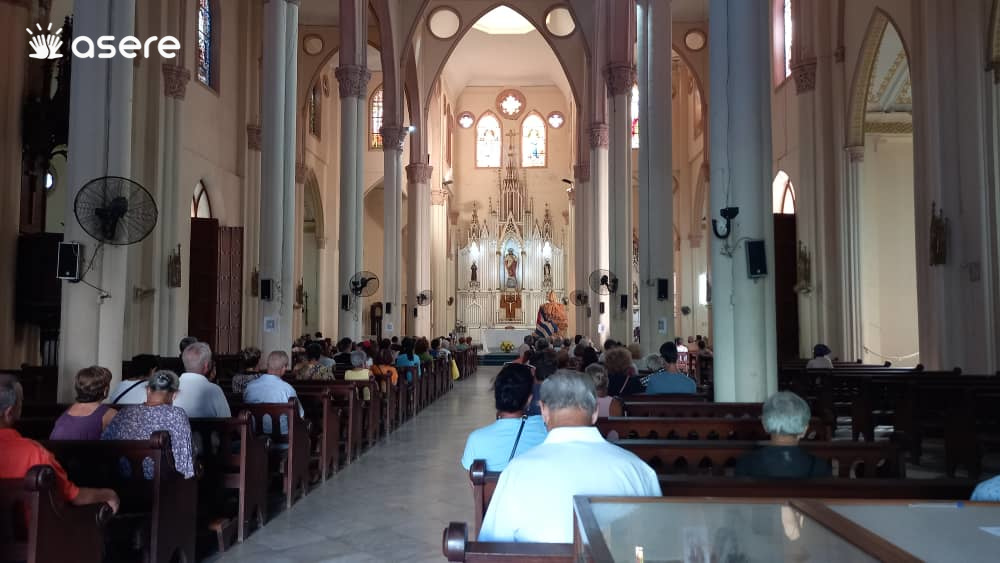 Imagen ilustrativa de una iglesia en la Isla. (Foto © Asere Noticias)