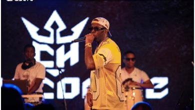 Chocolate MC durante una de sus presentaciones en el Flamingo Bar. (Foto © Robin Pedraja/ Flamingo Bar)