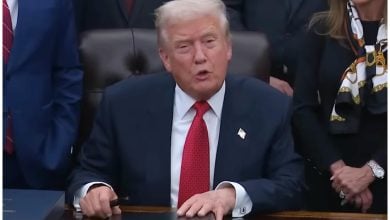 Trump culpó a sus rivales políticos por las afectaciones del cierre. (Captura de pantalla © The White House- YouTube)