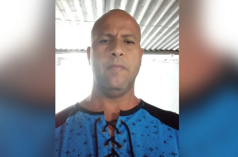 Siete años de cárcel al activista Alexander Verdecia por exigir libertad para la Isla