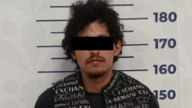 Fotografía del hombre implicado en el ataque al bar. (Foto © FGE Puebla Twitter)