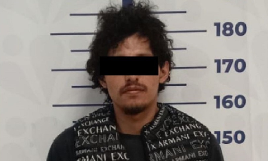 Fotografía del hombre implicado en el ataque al bar. (Foto © FGE Puebla Twitter)