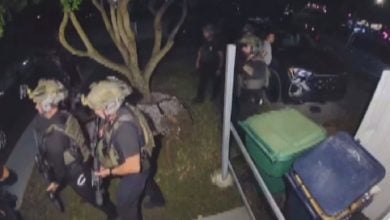 Operativo en Palmetto States. (Captura de pantalla © WPLG Local 10-YouTube)