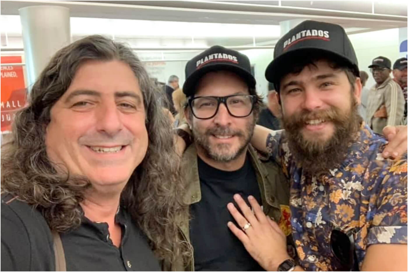 Ricardo Becerra y Lilo Vilaplana durante la filmación de Plantados. (Foto © Ricardo Becerra)