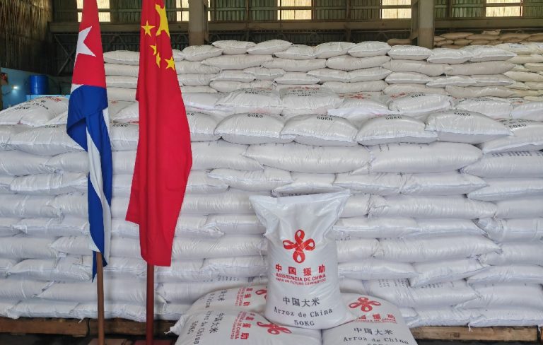 China envía 15.600 toneladas de arroz a Cuba para lidiar con la crisis