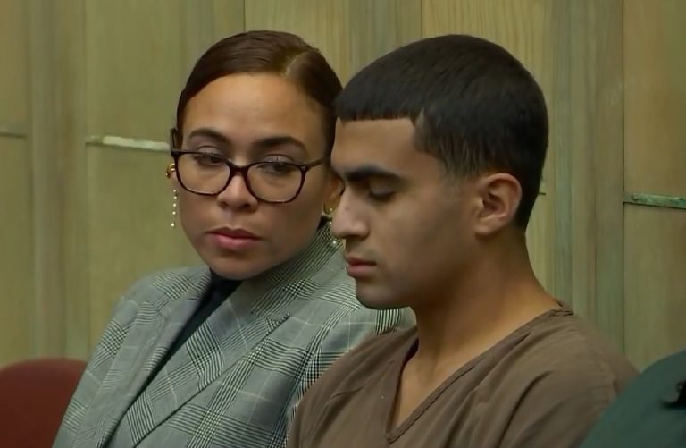 Derek Rosa se declara culpable de asesinar a su madre en Hialeah