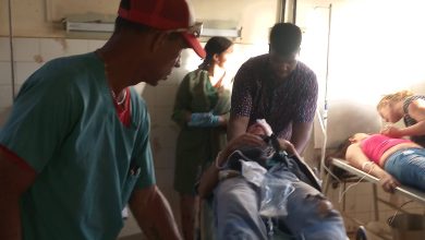 Lesionados siendo atendidos en el hospital. (Foto © Yulieska Hernandez Garcia-Facebook)