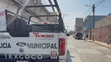 Las autoridades arribaron a la escena, pero no pudieron hacer nada por los fallecidos. (Captura de pantalla © nmasforo-Twitter)