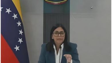 Delcy Rodríguez, la mano derecha de Maduro al poder de Venezuela. (Captura de pantalla © La Iguana TV- YouTube)