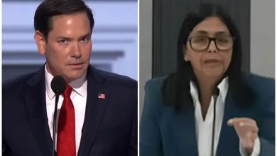 Marco Rubio defendió que la presidenta Delcy Rodríguez venezolana debe obedecer a EEUU. (Captura de pantalla YouTube © PBS Newshour/ La Iguana TV)