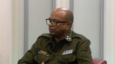 Coronel Idael Fumero, Jefe de información y análisis de la Dirección Técnica de Investigaciones del MININT. (Captura de pantalla © Canal Caribe-YouTube)
