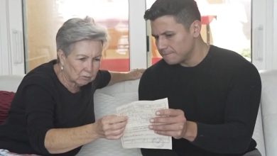 La mujer esperó más de un año por el trámite. (Captura de pantalla © Telemundo 31)