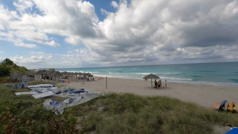 Trabajadores del turismo en Matanzas son reubicados por baja demanda