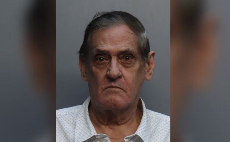 Cubano se hace pasar por contador y roba medio millón de dólares a empresas en Florida