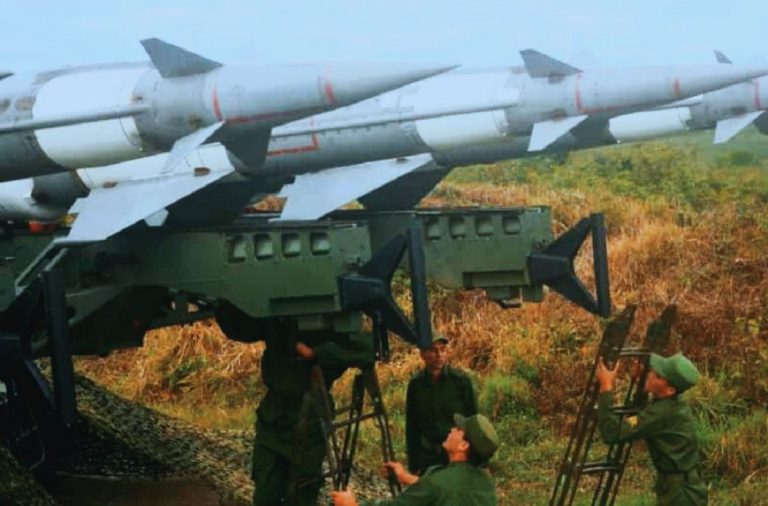 Cuba presume “defensas antiaéreas” ante tensiones con EEUU