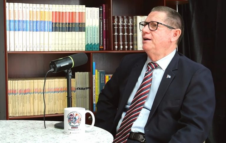 Ecuador expulsa a embajador de Cuba y ordena la salida de todos los diplomáticos del régimen