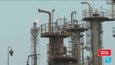 Imagen ilustrativa de una refinería de petróleo. (Captura de pantalla © FRANCE 24 English-YouTube)
