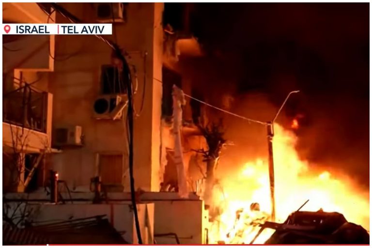 Irán responde ataques de Israel: misiles caen en Tel Aviv y Jerusalén
