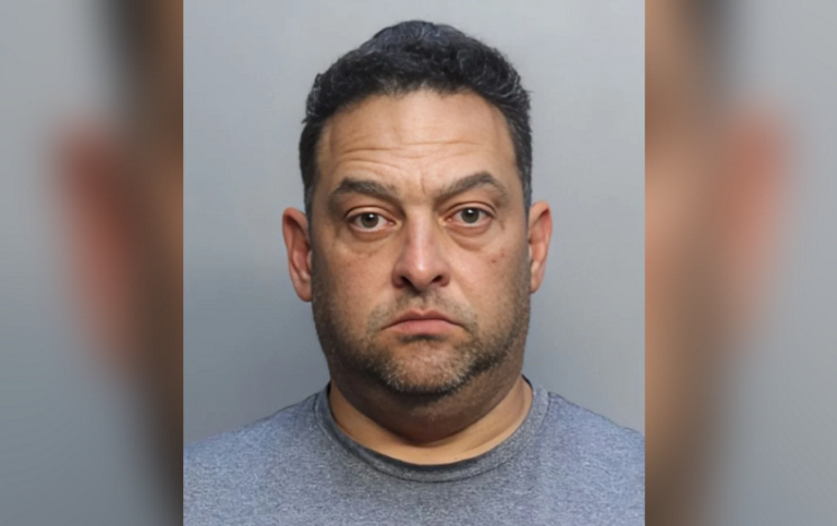 Falso contratista es arrestado en Florida por estafar a una escuela católica