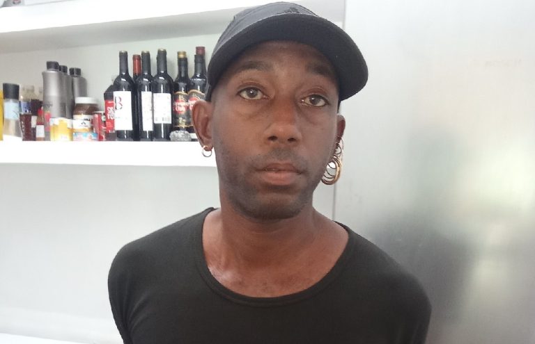 Ciudadanos atrapan a falso inspector: estafaba Mipymes en La Habana