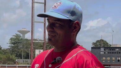 El expelotero olímpico debutó en la Serie Nacional de 1997. (Captura de pantalla © Evyan Guerra Barallobre-YouTube)