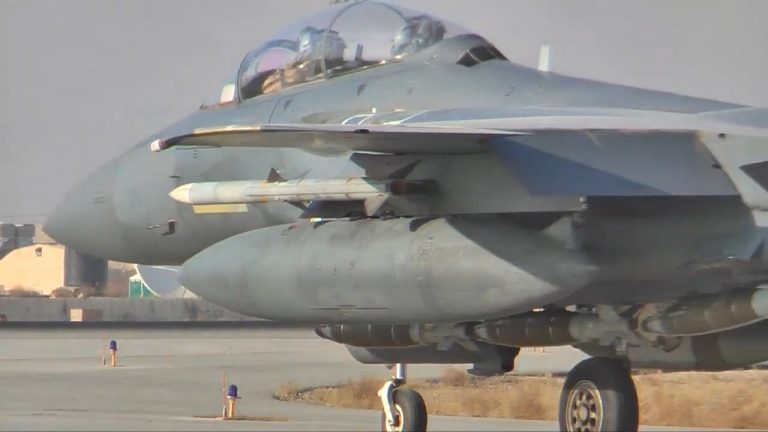 Derriban avión de combate de EEUU sobre Irán: hay un piloto desaparecido