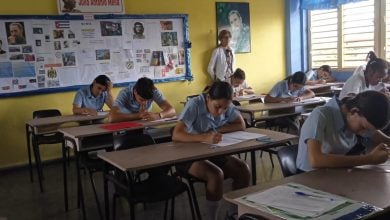 Estudiantes del IPVCE Federico Engels. (Captura de pantalla © IPVCE CUBA-YouTube)