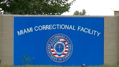 Imagen ilustrativa del centro de detención de ICE en Miami. (Captura de pantalla © CBS4 Indy-YouTube)