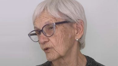 La anciana denunció la situación ante las autoridades de Broward. (Captura de pantalla © CBS Miami-YouTube)