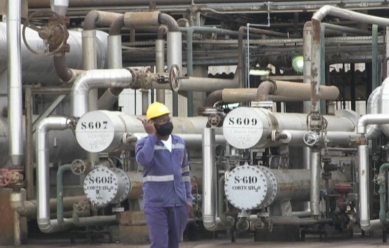 Petrolera angolana abandona Cuba y deja una deuda millonaria en Matanzas