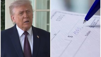 Trump prometió un cheque de 2 mil dólares para cada ciudadano de EEUU. (Captura de pantalla YouTube © PBS News Hour/ Noticias Trump)