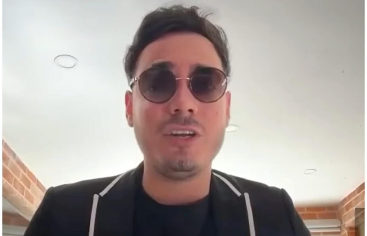 Sandro Castro ha mostrado una postura ambigua respecto al régimen de su abuelo. (Captura de pantalla © Telemundo 51- YouTube)