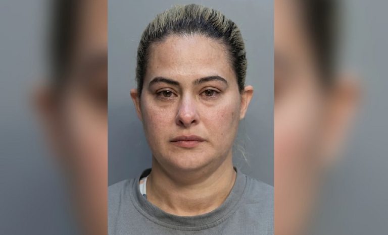 Cubana de Miami detenida por tener un consultorio dental ilegal en casa