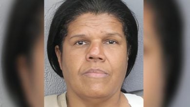 La mujer conducía sin licencia, lo que empeora su caso. (Foto © Autoridades del condado de Broward)