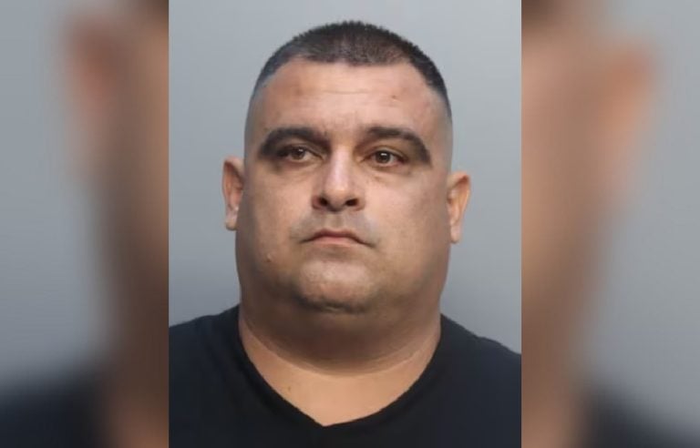Cubano detenido en Hialeah acusado de fraude con una tarjeta corporativa