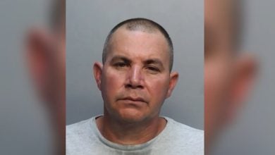 La agresión al azar fue captada por una cámara de seguridad. (Foto © Miami-Dade County Corrections and Rehabilitation)