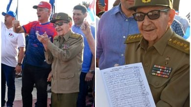 El descuido reveló datos sensibles. (Foto © Presidencia Cuba-Facebook)
