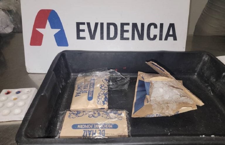 Aduana de Cuba detecta sustancias ilegales dentro de paquetes de palomitas