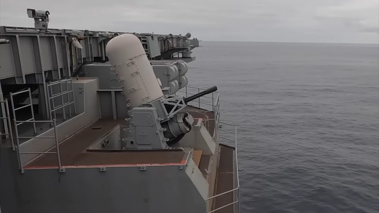 El portaaviones que Trump usó para amenazar a Cuba: así es el USS Abraham Lincoln