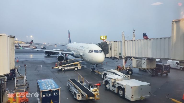 Delta reduce sus vuelos a La Habana mientras el turismo cubano se desploma