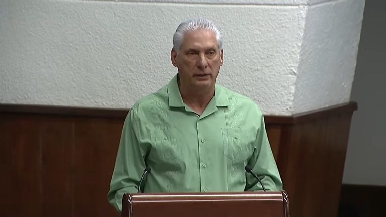 Díaz-Canel admite trabas internas y anuncia una agenda económica de emergencia en Cuba