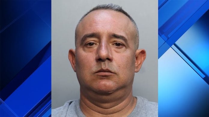 Arrestan a empleado del Aeropuerto de Miami tras aparecer Cartier robado en internet