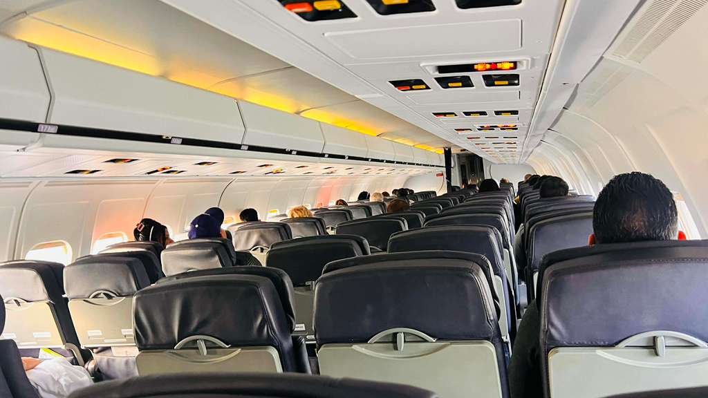 EEUU aprueba más conexiones aéreas con Cuba mediante vuelos chárter